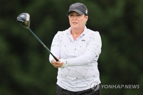 LPGA 통산 20승에 빛나는 커, 시니어투어 첫 우승