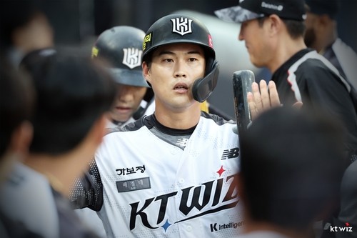 3회 동점 2점 홈런을 친 kt 배정대