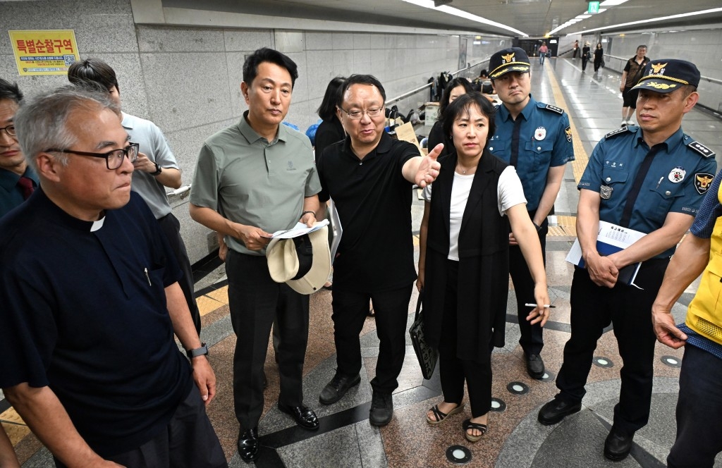 오세훈, 서울역 일대 안전 취약지역 점검…CCTV도 확인