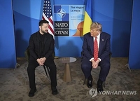 "트럼프, 젤렌스키와 통화서 '방공지원 재개' 의사 피력"