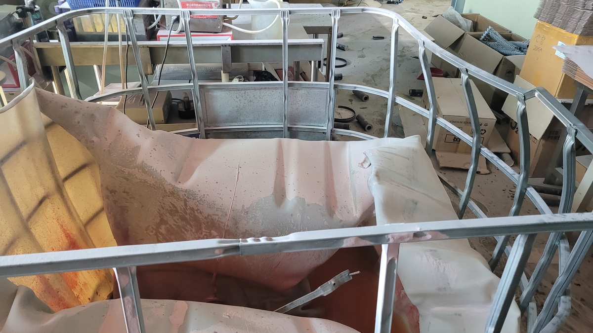 제천 연료첨가제 공장서 폭발 사고…근로자 2명 화상(종합)