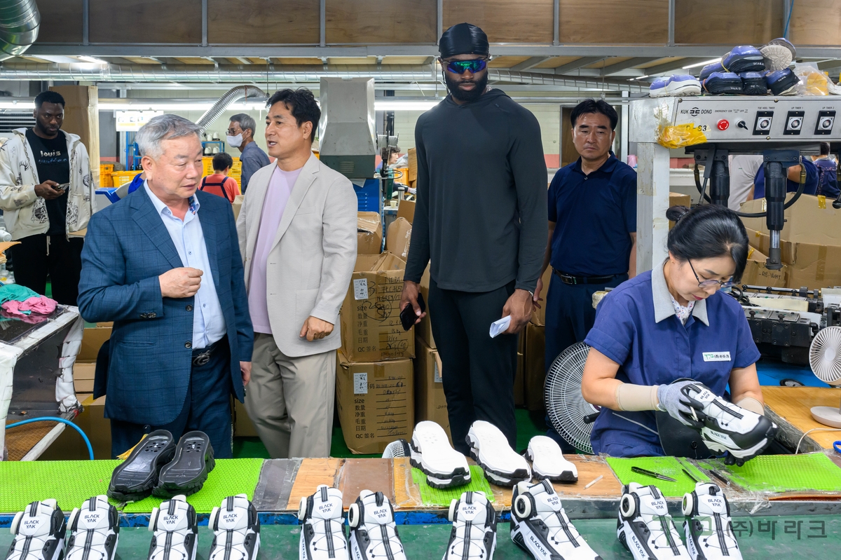 '올스타 4회' NBA 스타가 신는 '메이드 인 부산' 신발
