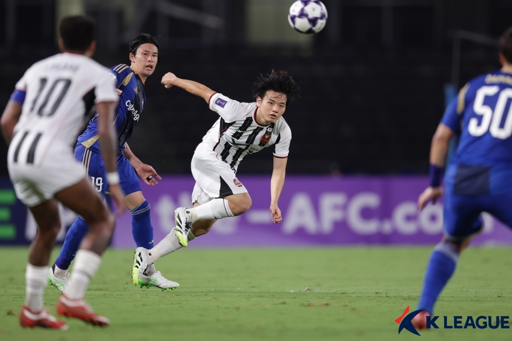공격 찬스 노리는 FC서울 황도윤