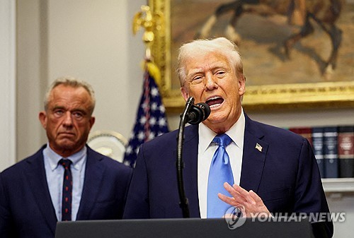 트럼프 대통령과 케네디 장관