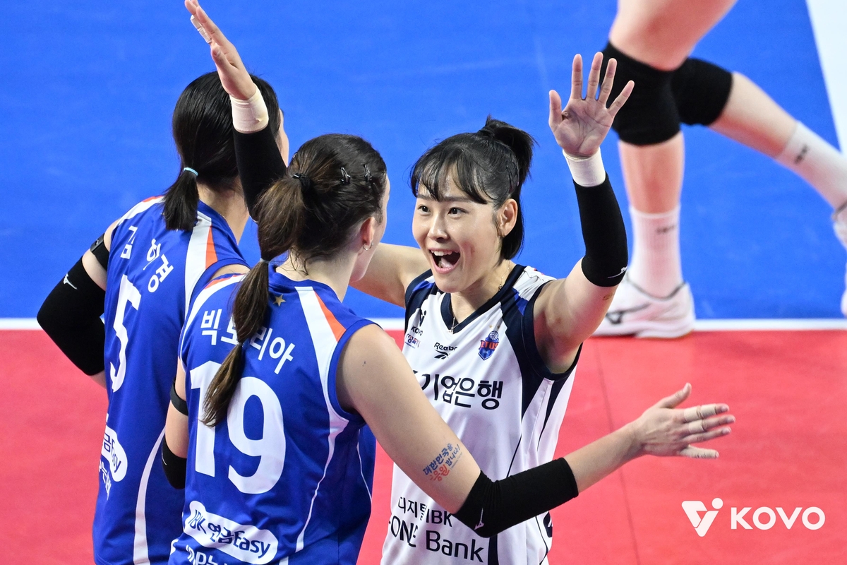 프로배구 '철인' 여오현 코치, '최리' 임명옥에 자랑스럽다