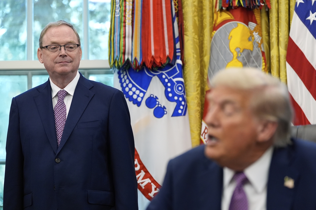 케빈 해싯 백악관 국가경제위원회(NEC) 위원장과 도널드 트럼프 대통령