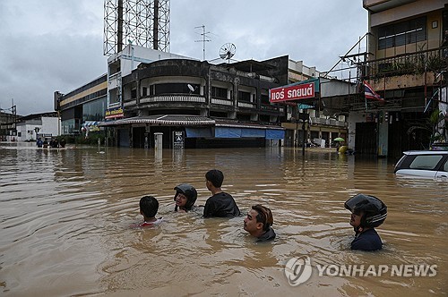 빗물에 잠긴 태국 남부 핫야이시