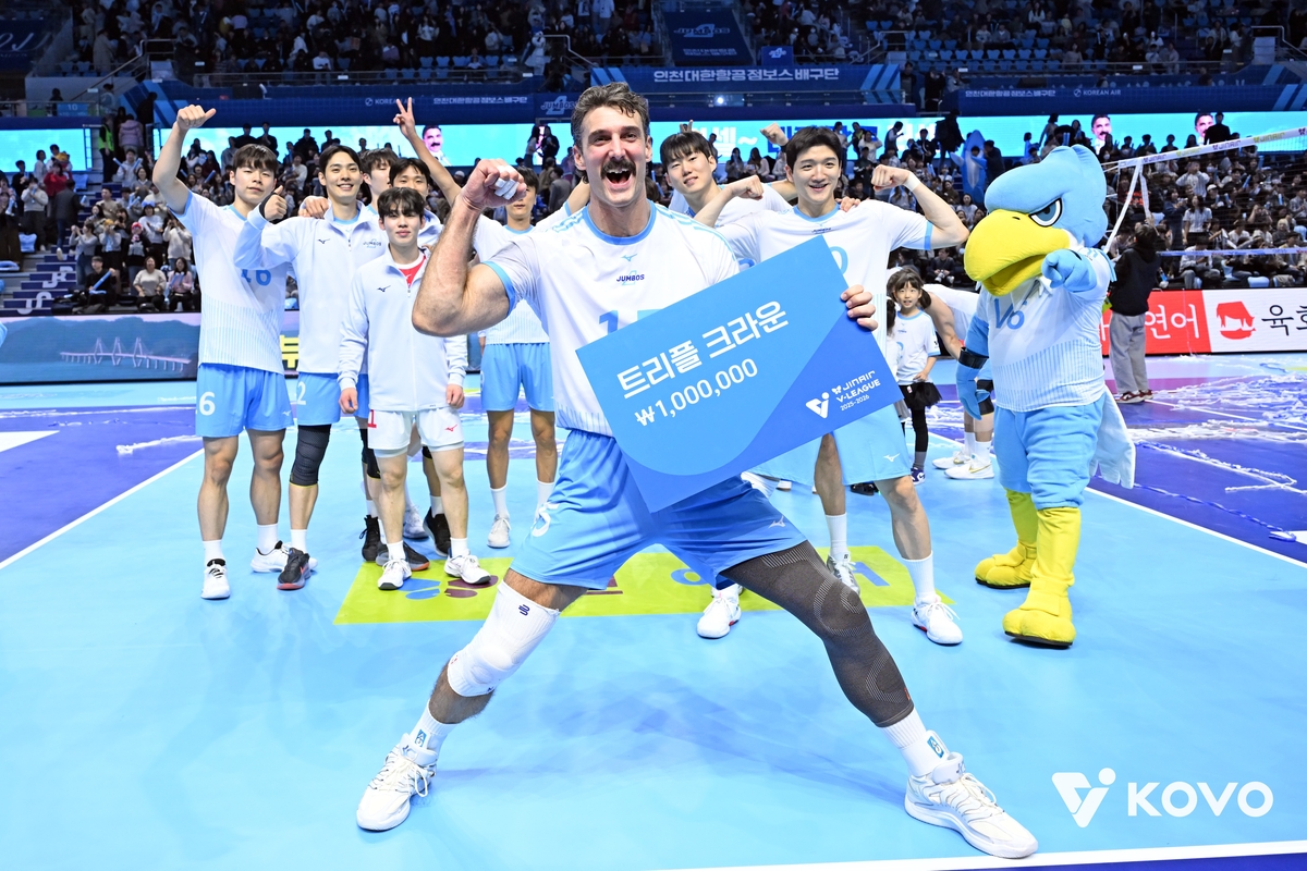 '2R MVP' 러셀, 3R 첫 경기서는 트리플크라운…"기분 좋은 날"