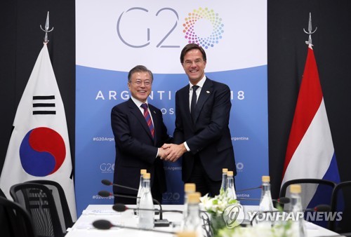 Los líderes de Corea del Sur y los Países Bajos discuten la cooperación en políticas sobre Corea del Norte