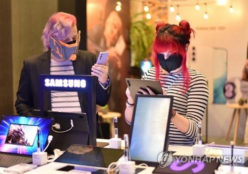 Samsung comienza las ventas globales de la serie Galaxy S22 y Galaxy Tab S8