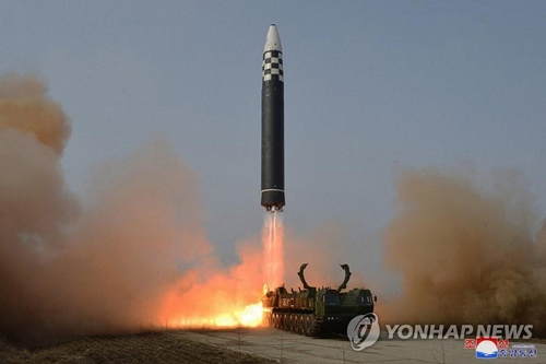 (2ª AMPLIACIÓN) JCS: Corea del Norte dispara un presunto SLBM hacia el mar del Este