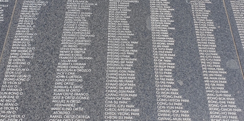 En la fotografía sin fechar, proporcionada por el Ministerio de los Asuntos de Patriotas y Veteranos, se muestra el Muro del Recuerdo, en el Monumento Conmemorativo a los Veteranos de la Guerra de Corea, en la Explanada Nacional de Washington, D.C. (Prohibida su reventa y archivo)