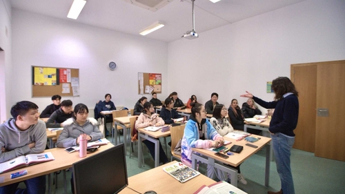 La foto, proporcionada por JoongAng UCN, muestra un aula en la Universidad de Castilla-La Mancha, en España. (Prohibida su reventa y archivo)