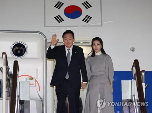 Yoon retorna a casa luego de visitar el Reino Unido, EE. UU. y Canadá
