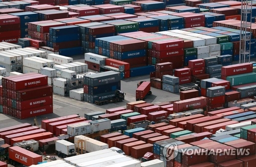 Las exportaciones caen un 16,7 por ciento durante los 20 primeros días de noviembre