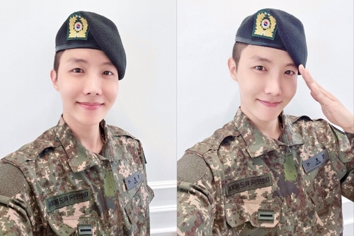 J-Hope de BTS termina su entrenamiento militar básico