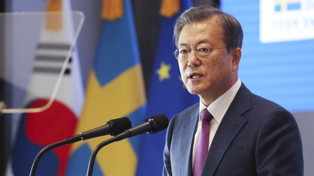Moon promociona la economía de paz en una cumbre empresarial entre Corea del Sur y Suecia