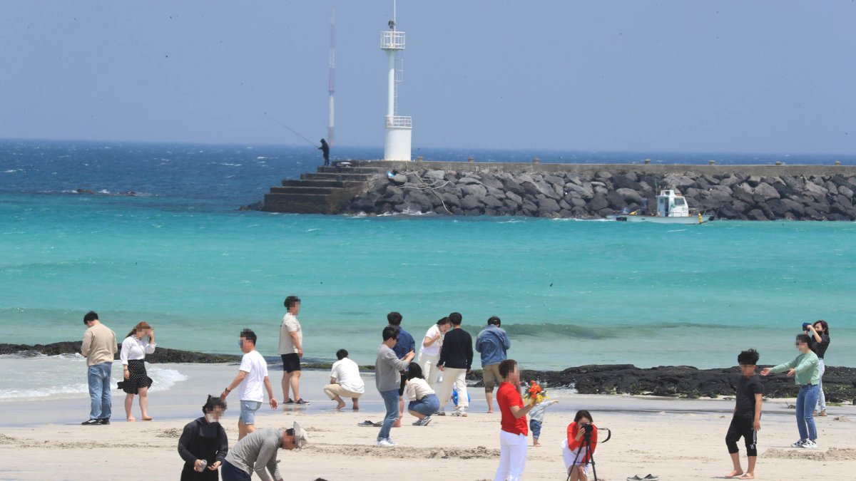 Más personas de lo esperado viajan a Jeju en las 'vacaciones doradas'