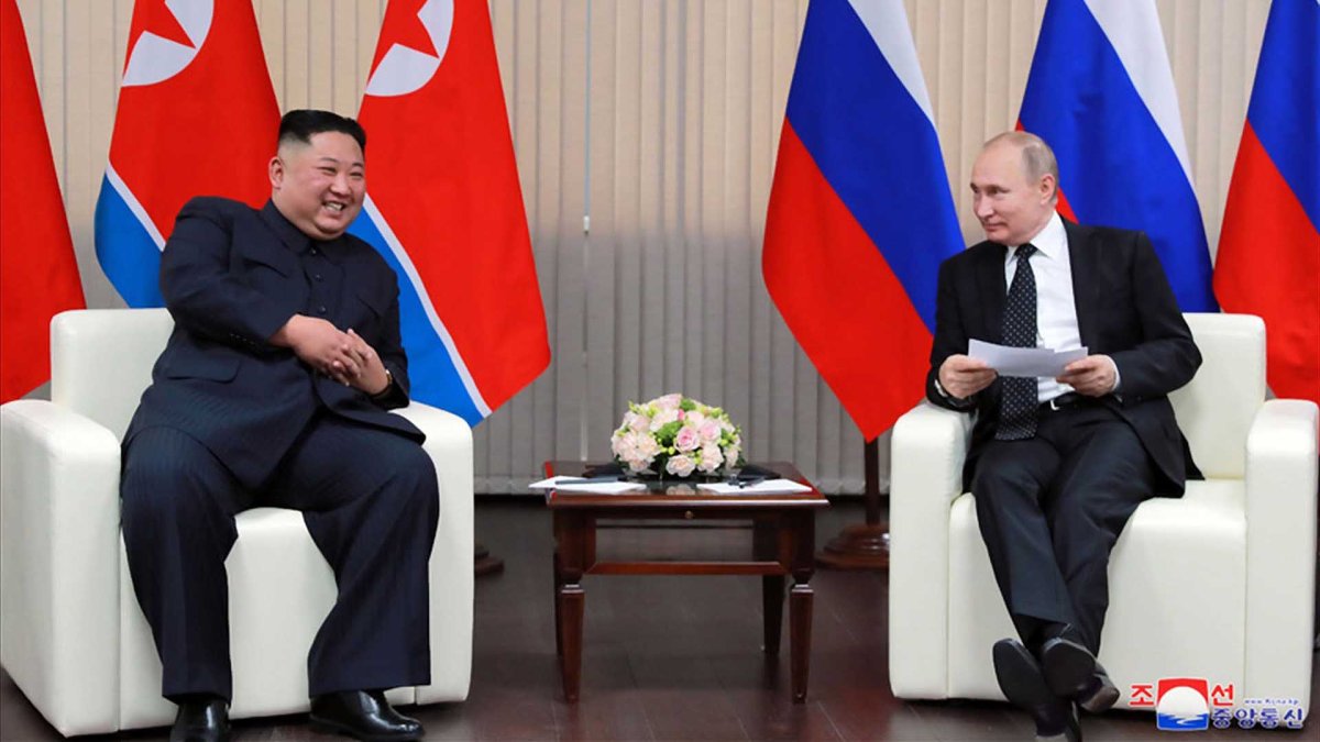 Corea del Norte alardea de un 'nuevo apogeo' en los lazos con Rusia con ocasión del aniversario de la cumbre
