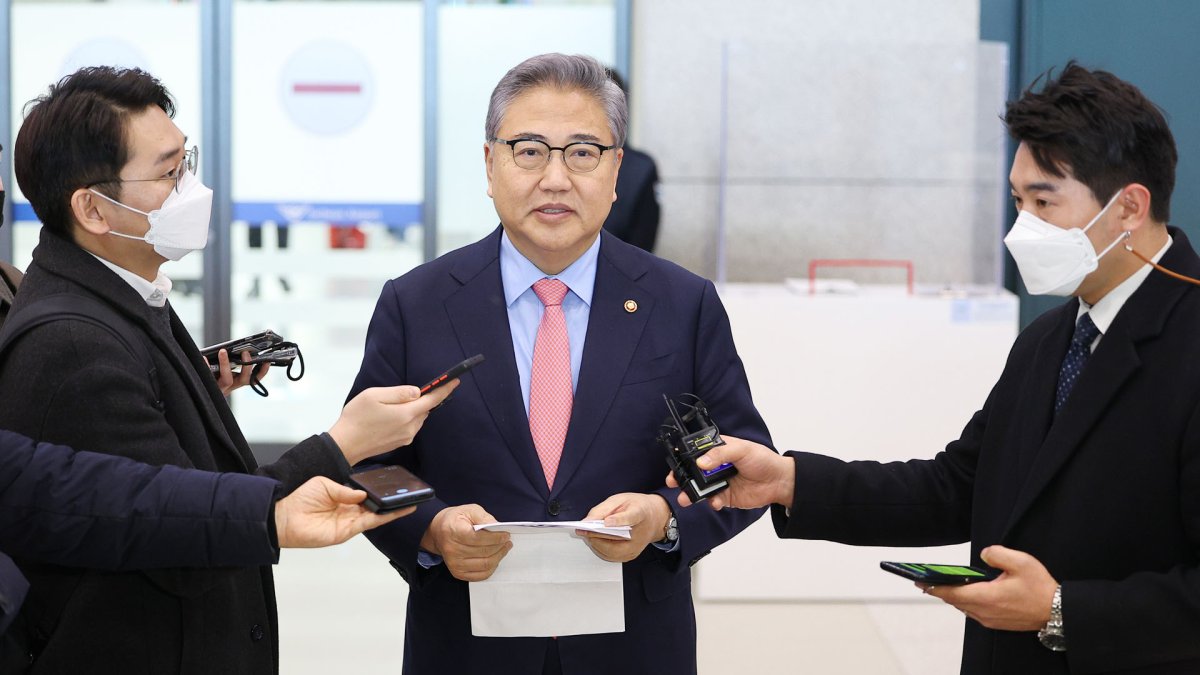 박진 외교장관 "강제징용 배상 관련 일본 정치적 결정 기대"