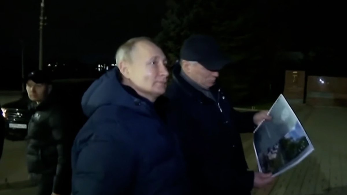 우크라, 푸틴 마리우폴 방문에 "도둑다운 야밤 방문"
