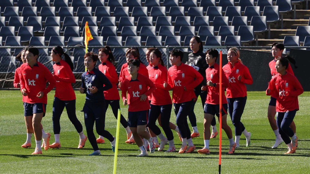 '벼랑 끝' 여자축구, 16강 갈림길…내일 모로코와 격돌