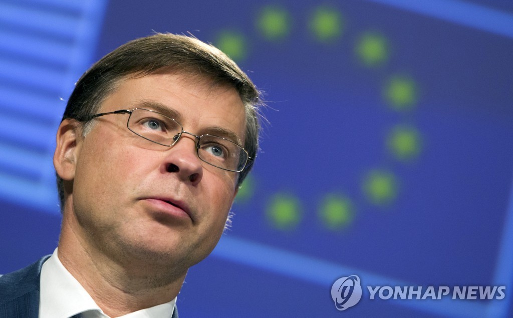 발디스 돔브로우스키스 유럽연합(EU) 부집행위원장 [AP=연합뉴스 자료사진]