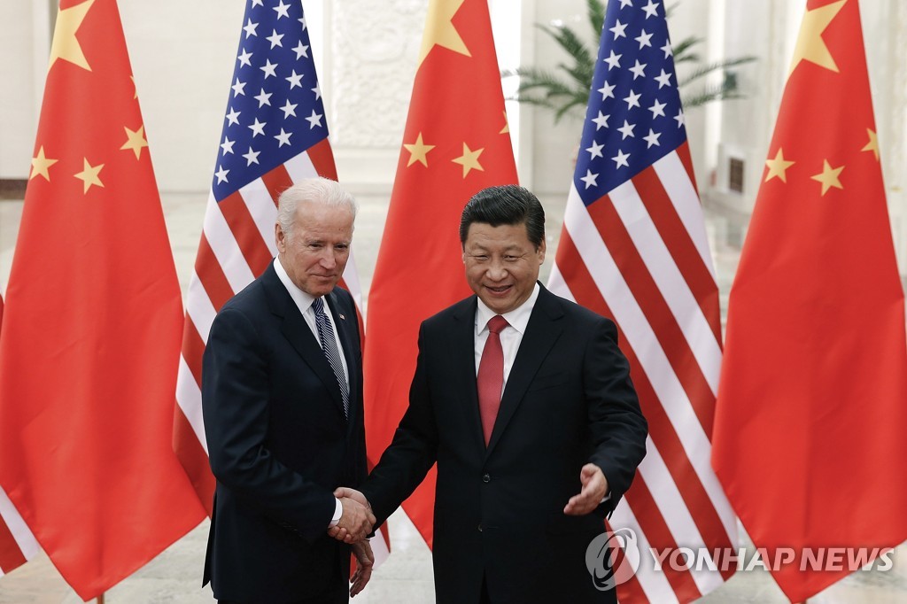 2013년 12월 부통령 시절 시진핑 중국 국가주석과 만난 조 바이든 현 미국 대통령