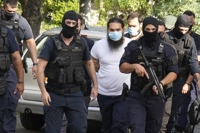 마약소지로 성직박탈된 그리스 사제, 주교들에 산성물질 테러(종합)