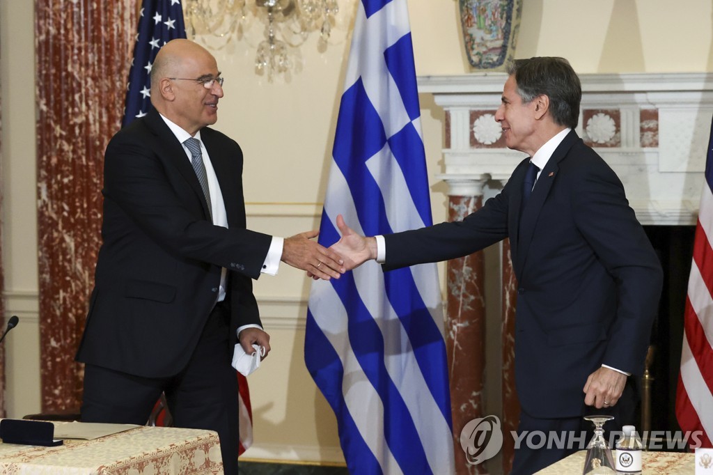 새 상호방위조약에 서명한 미·그리스 외교수장