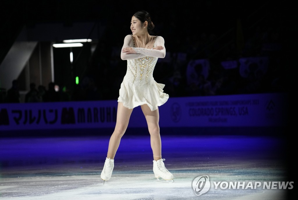 In this Associated Press photo, Lee Hae-in of South Korea performs during the awards ceremony after winning the women's singles competition at the International Skating Union Four Continents Figure Skating Championships at Broadmoor World Arena in Colorado Springs, Colorado, on Feb. 10, 2023. (Yonhap)