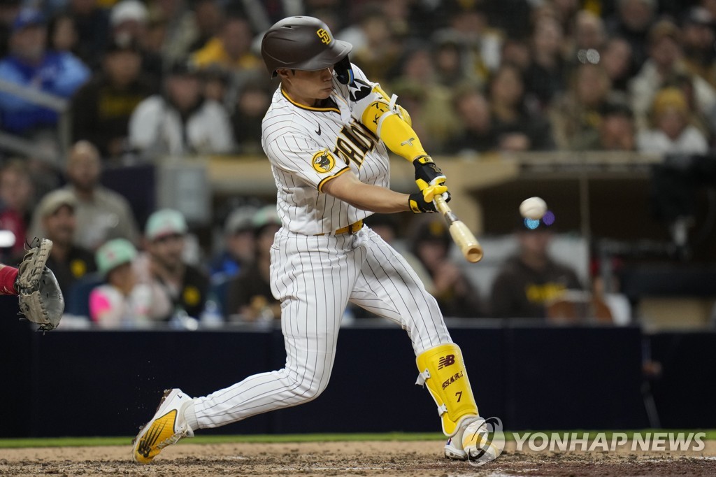 Padres' Kim Ha-seong hits 3rd homer of season, tops 100 career RBIs