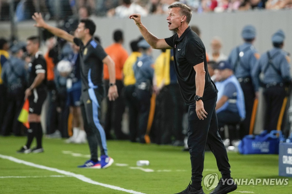 제시 마쉬 캐나다 축구대표팀 감독