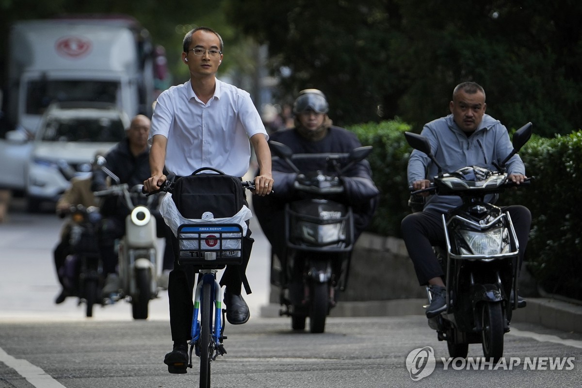 (AP=연합뉴스) 지난 13일 중국 베이징 거리. 2024.9.15.