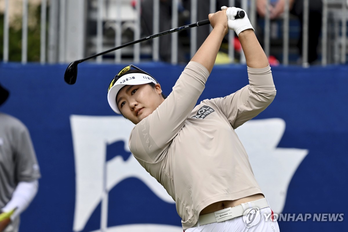 유해란, LPGA 첫 타이틀 방어전 1R 공동 42위…신지은 9위