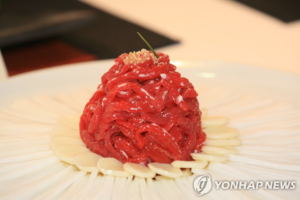 육회는 Beef Tartare로…한식 표준번역 확정 배포 | 연합뉴스