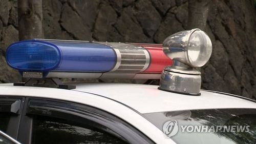 인천 상가 3층 마사지업소서 20대 추락사…경찰 수사