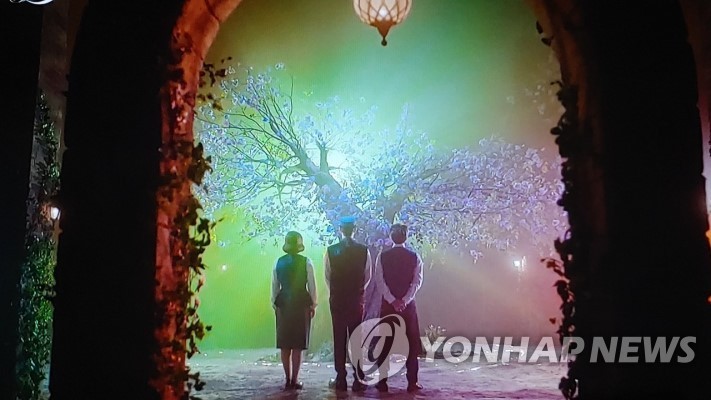 A scene from Hotel del Luna" provided by tvN (PHOTO NOT FOR SALE) (Yonhap)