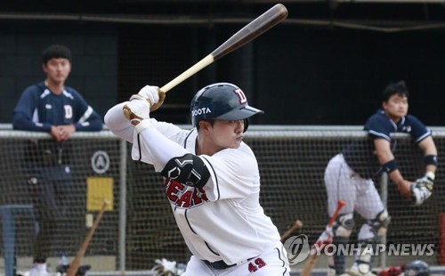 This file photo provided by the Doosan Bears on March 3, 2023, shows former Bears outfielder Kang Jin-sung, who was traded to the SSG Landers on May 25, 2023. (PHOTO NOT FOR SALE) (Yonhap)