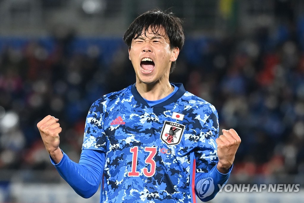 선제골 넣고 기뻐하는 일본 축구대표팀 수비수 야마네 미키.
