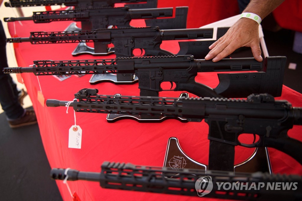 '총기난사의 단골흉물' AR-15