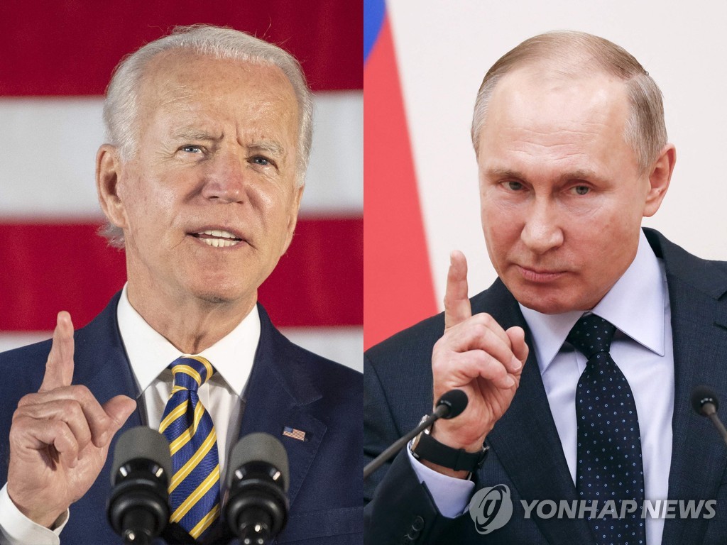 [AFP=연합뉴스 자료사진] 러시아 해커집단 문제를 논의한 조 바이든 미국 대통령(좌측)과 블라디미르 푸틴 러시아 대통령(우측)