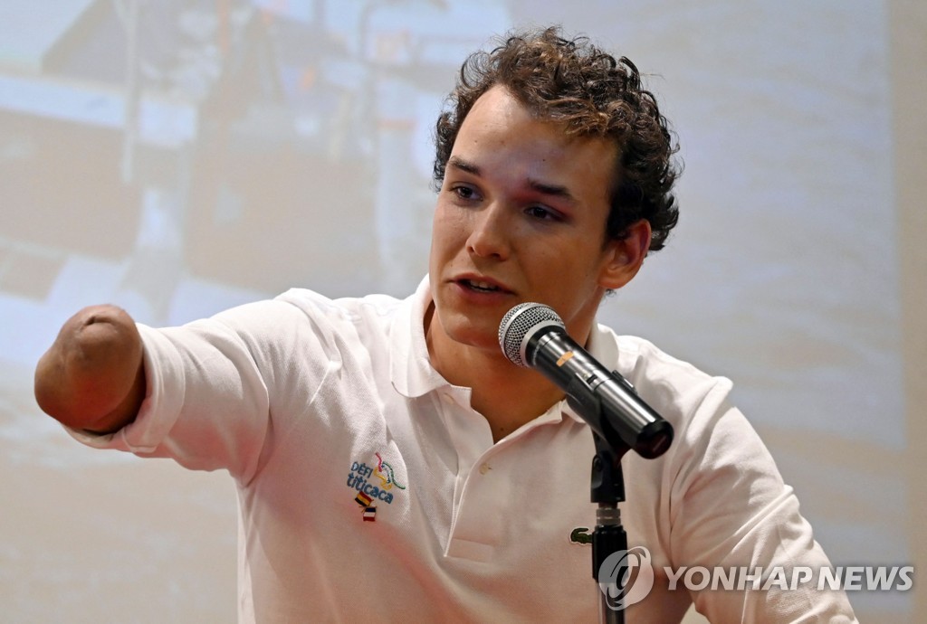 122km 수영 나서는 프 패럴림픽 선수