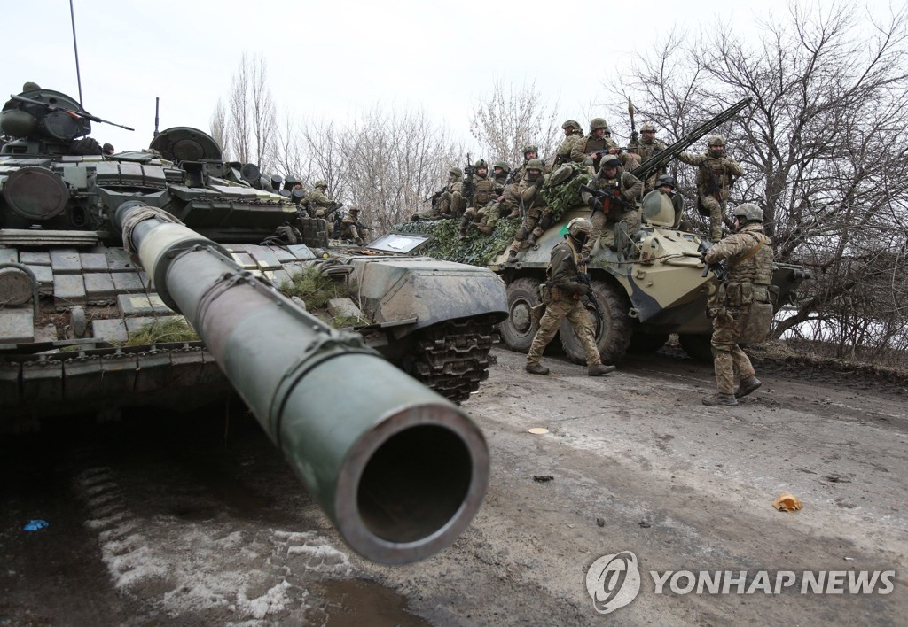 전투 준비하는 우크라이나 군