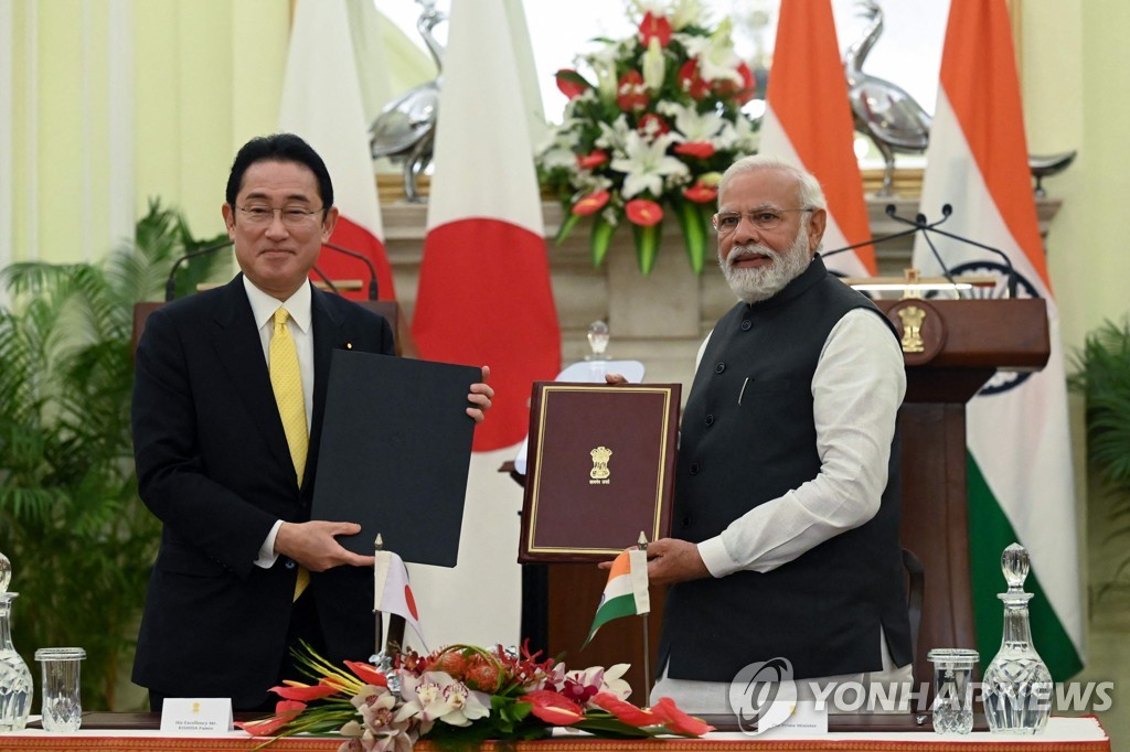 인도 뉴델리서 일본-인도 총리 정상회담