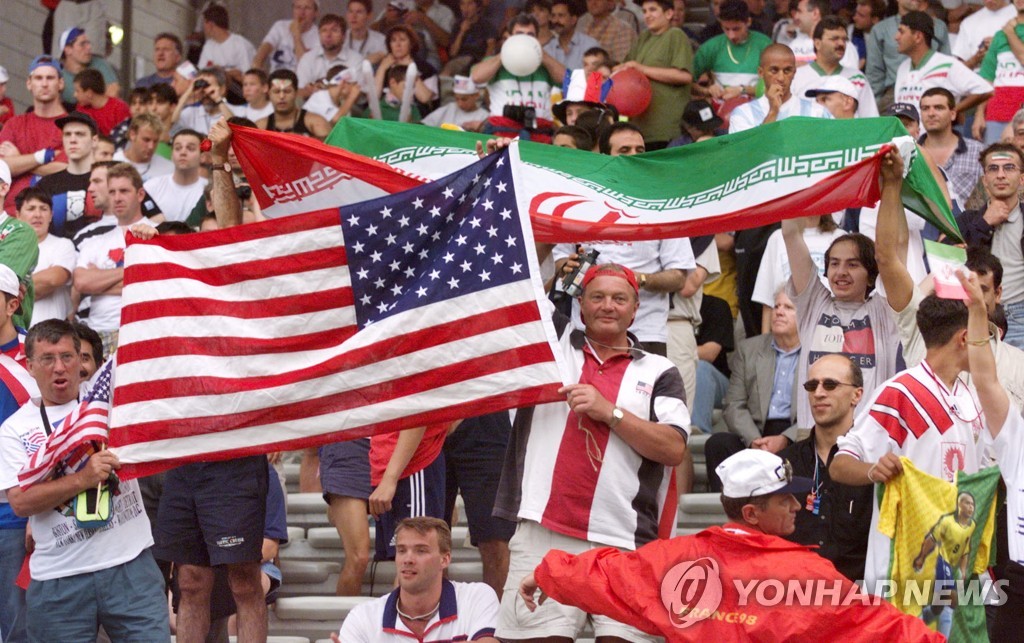 1998년 프랑스 월드컵에서 이란과 미국 축구팬들