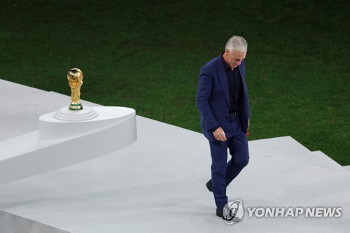 [월드컵] '2연패 불발' 프랑스 데샹 감독 "꿈은 실현되지 않았다"