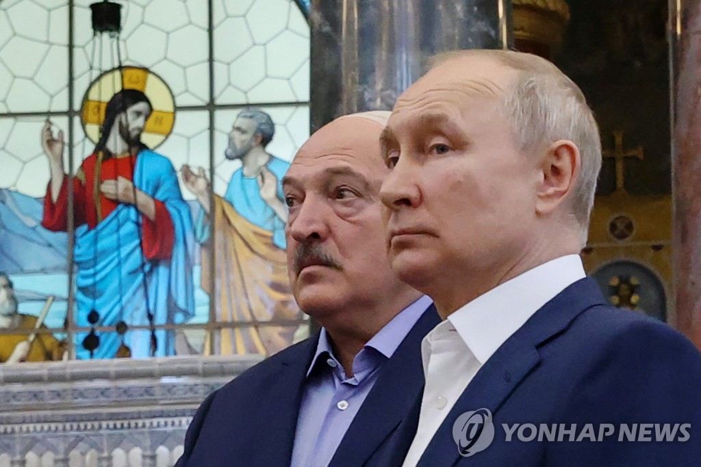 푸틴 대통령(오른쪽)과 루카셴코 대통령(왼쪽)