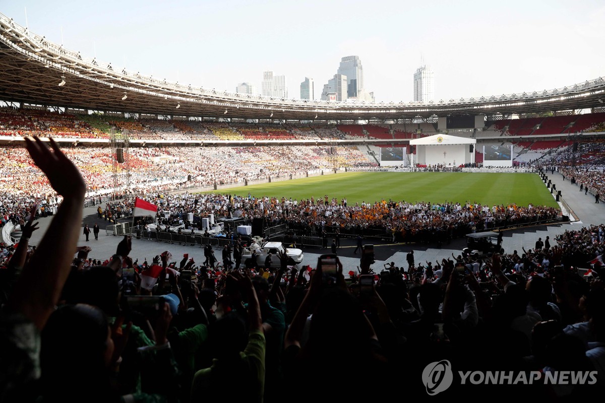 교황 집전 미사에 참석한 인도네시아 신자들