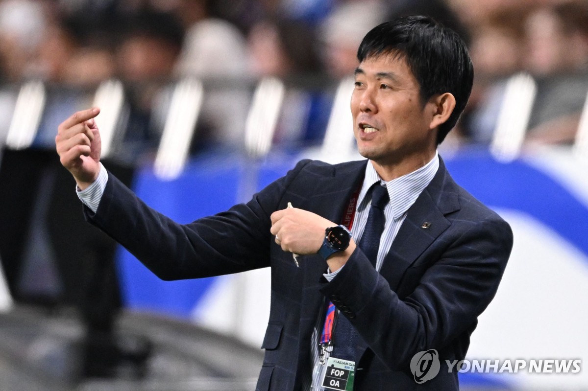 신태용호 만나는 일본 축구, 항공기 결함에 10시간 발 묶여